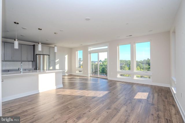 112 VILLAGE DR, Skillman, NJ 08558