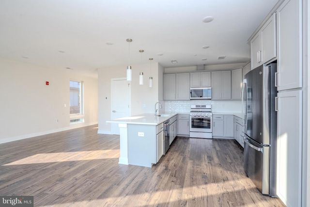 112 VILLAGE DR, Skillman, NJ 08558