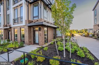 112 VILLAGE DR, Skillman, NJ 08558