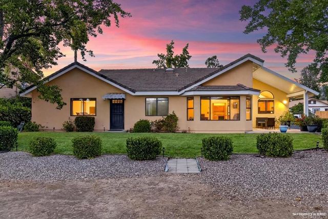23543 Oriente Way, Ramona, CA 92065