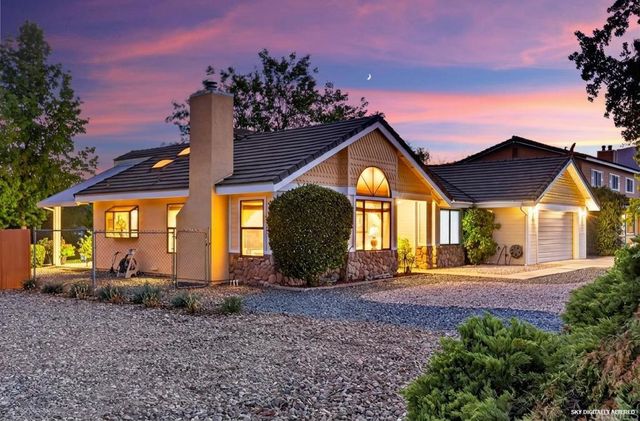 23543 Oriente Way, Ramona, CA 92065