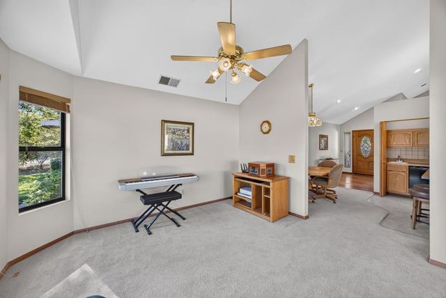 23543 Oriente Way, Ramona, CA 92065