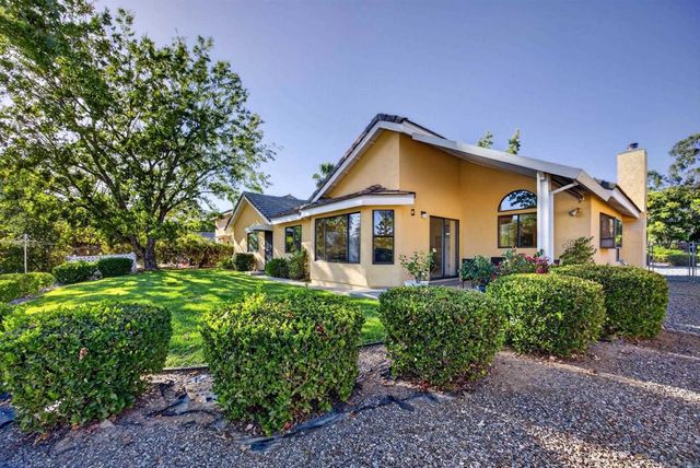 23543 Oriente Way, Ramona, CA 92065