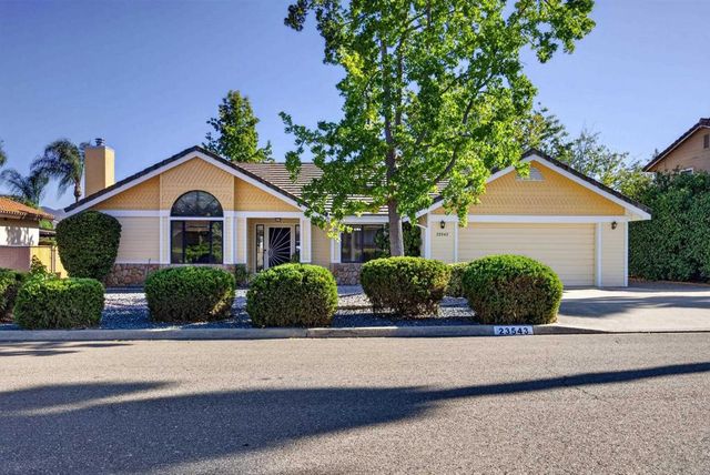 23543 Oriente Way, Ramona, CA 92065