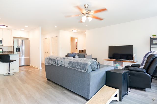 1001 N Mill Street 308, Naperville, IL 60563