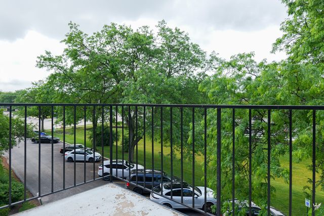 1001 N Mill Street 308, Naperville, IL 60563