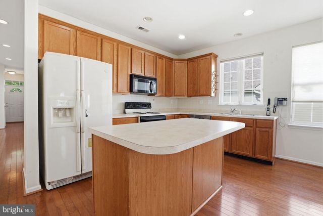 6 SAGEBRUSH LN, Langhorne, PA 19047