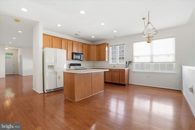 6 SAGEBRUSH LN, Langhorne, PA 19047