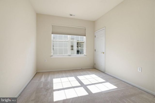 6 SAGEBRUSH LN, Langhorne, PA 19047