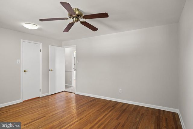 204 GARFIELD AVE, Cherry Hill, NJ 08002