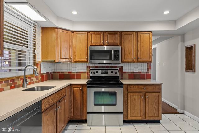 204 GARFIELD AVE, Cherry Hill, NJ 08002