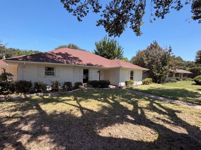 1115 N Waterview Drive, Richardson, TX 75080