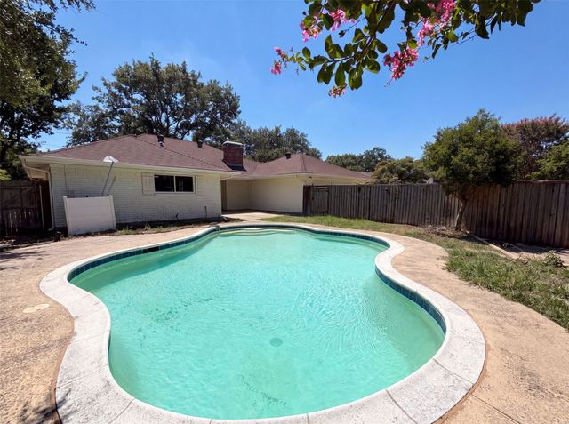 1115 N Waterview Drive, Richardson, TX 75080