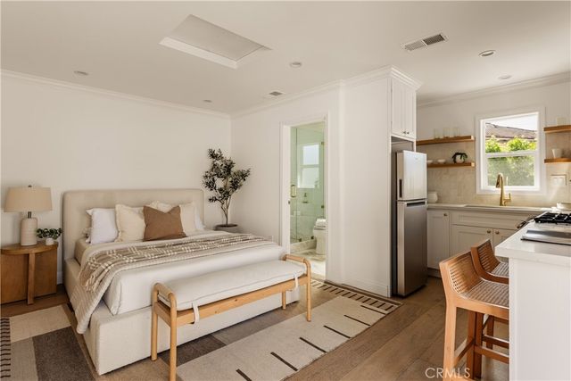 2806 Pacific Coast, Torrance, CA 90505