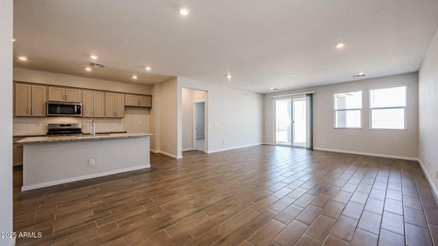 22869 W MONONA Lane, Surprise, AZ 85387
