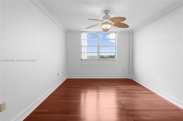2841 NE 163rd St 1002, North Miami Beach, FL 33160