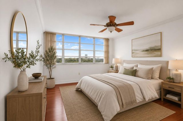 2841 NE 163rd St 1002, North Miami Beach, FL 33160