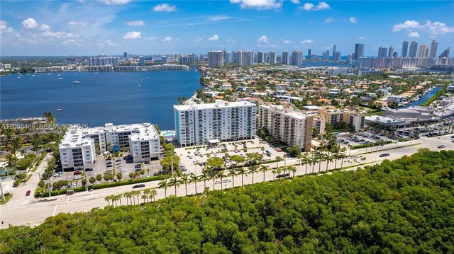 2841 NE 163rd St 1002, North Miami Beach, FL 33160