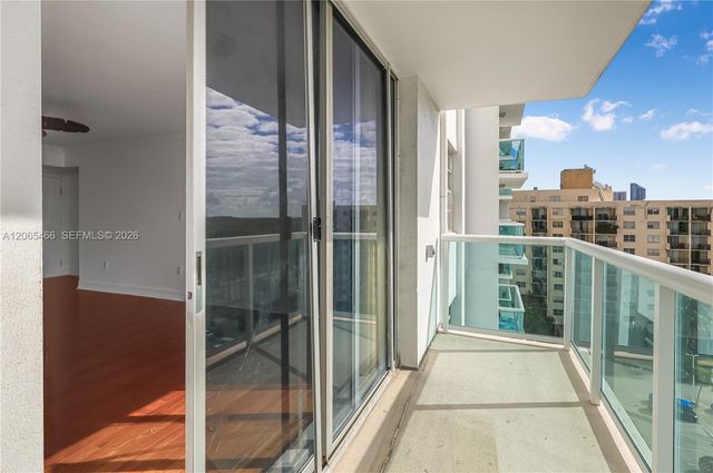 2841 NE 163rd St 1002, North Miami Beach, FL 33160