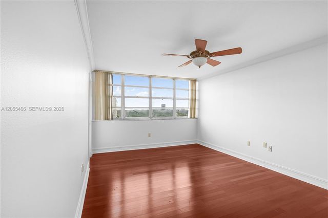 2841 NE 163rd St 1002, North Miami Beach, FL 33160