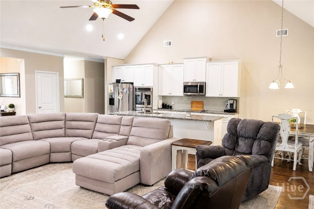 Image 5 of property listing at 144 Sapphire Circle, Guyton, GA 31312