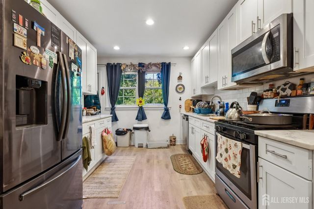 194 Washington Street, Rocky Hill, NJ 08553