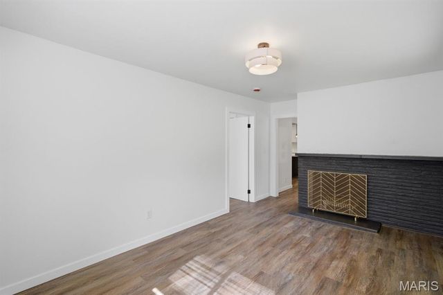 46 Green Acres Road, St Louis, MO 63137