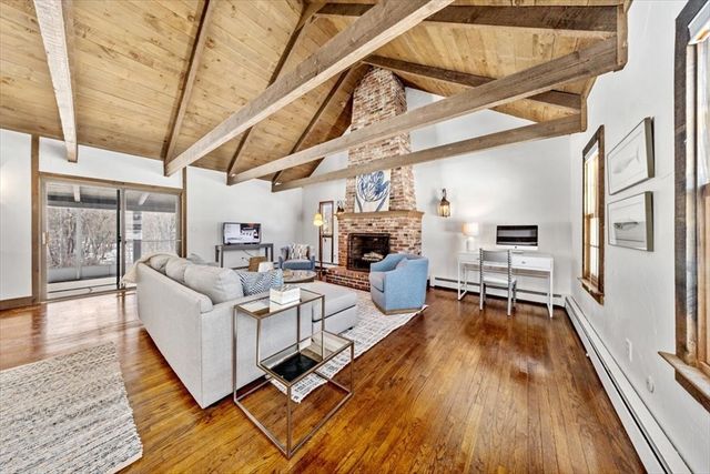 11 Berkley Cir, Hingham, MA 02043