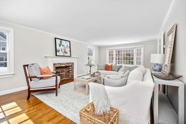 11 Berkley Cir, Hingham, MA 02043