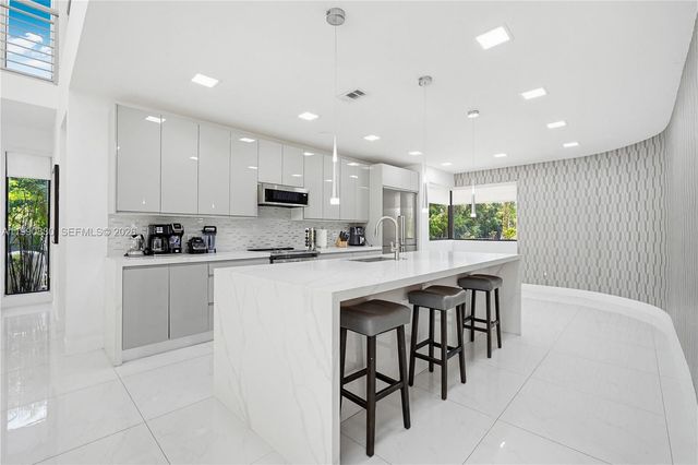 14401 Sunset Ln, Southwest Ranches, FL 33330