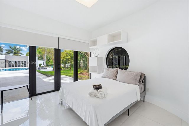 14401 Sunset Ln, Southwest Ranches, FL 33330