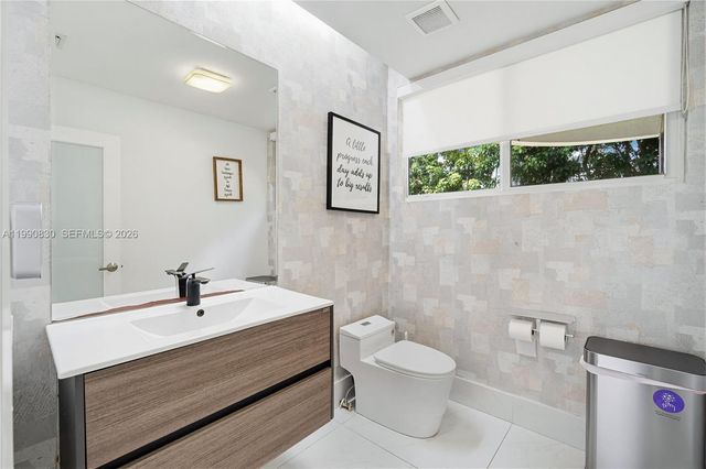 14401 Sunset Ln, Southwest Ranches, FL 33330