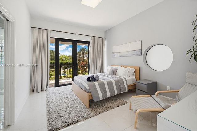 14401 Sunset Ln, Southwest Ranches, FL 33330