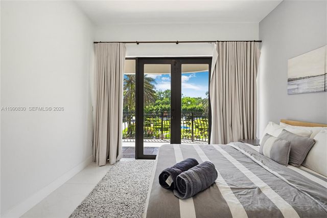 14401 Sunset Ln, Southwest Ranches, FL 33330