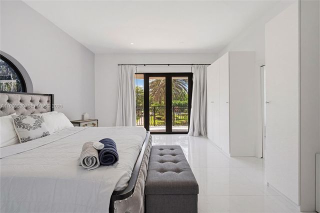 14401 Sunset Ln, Southwest Ranches, FL 33330