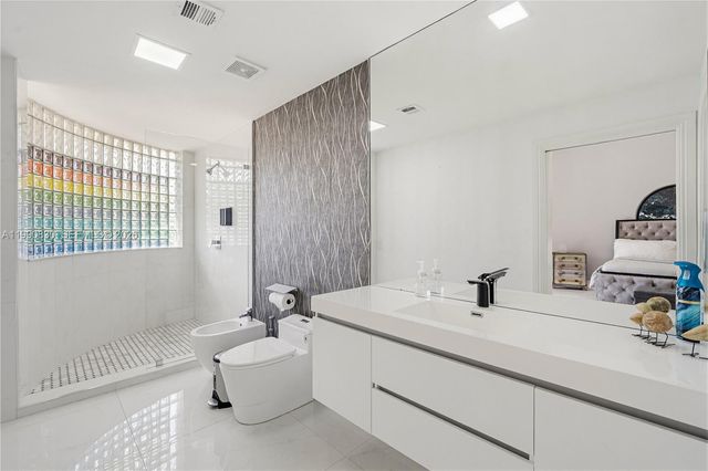 14401 Sunset Ln, Southwest Ranches, FL 33330