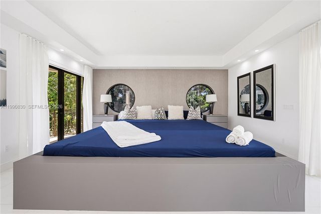 14401 Sunset Ln, Southwest Ranches, FL 33330