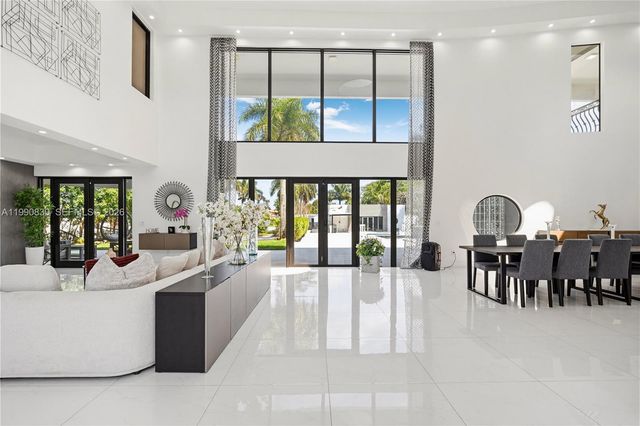 14401 Sunset Ln, Southwest Ranches, FL 33330