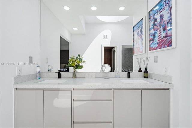 14401 Sunset Ln, Southwest Ranches, FL 33330