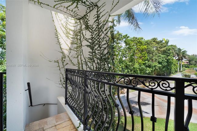 14401 Sunset Ln, Southwest Ranches, FL 33330