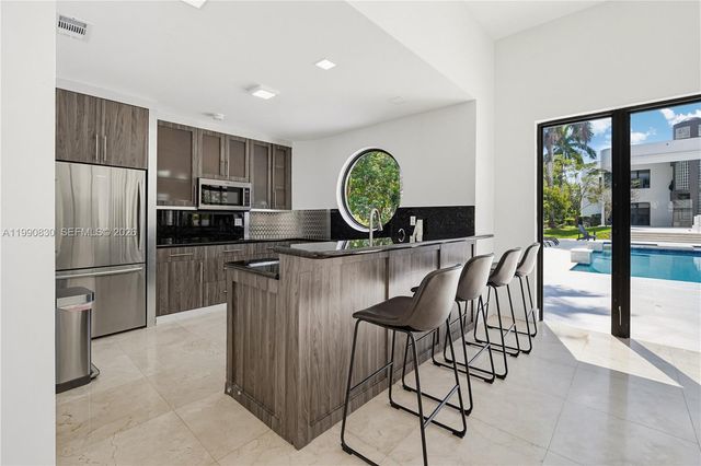 14401 Sunset Ln, Southwest Ranches, FL 33330