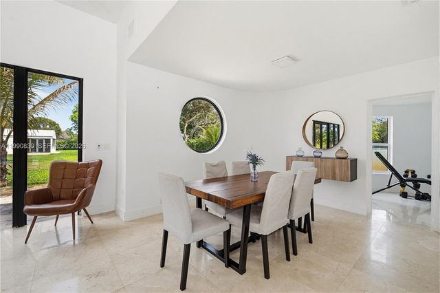 14401 Sunset Ln, Southwest Ranches, FL 33330