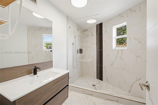 14401 Sunset Ln, Southwest Ranches, FL 33330