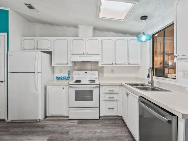 1514 HILLCREST DRIVE, Lady Lake, FL 32159