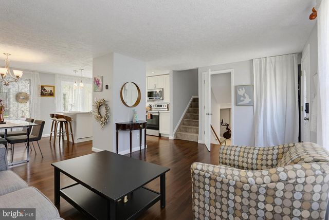 7 SHOREHAM CT, Nottingham, MD 21236
