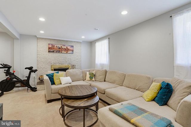7 SHOREHAM CT, Nottingham, MD 21236