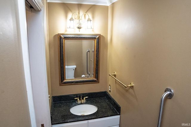 4433 foxmoor Drive, Newburgh, IN 47360