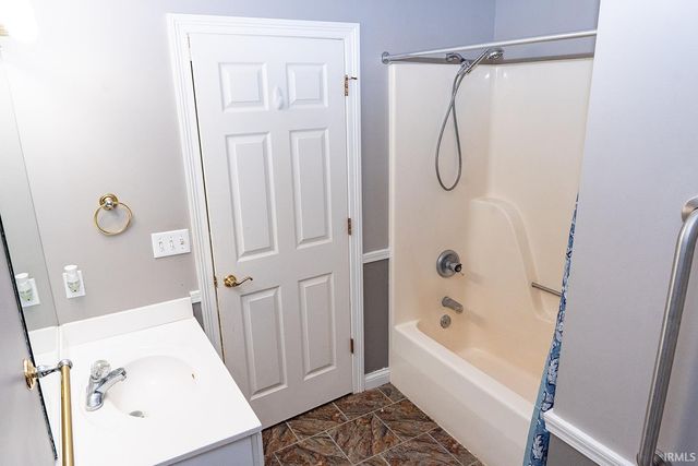 4433 foxmoor Drive, Newburgh, IN 47360