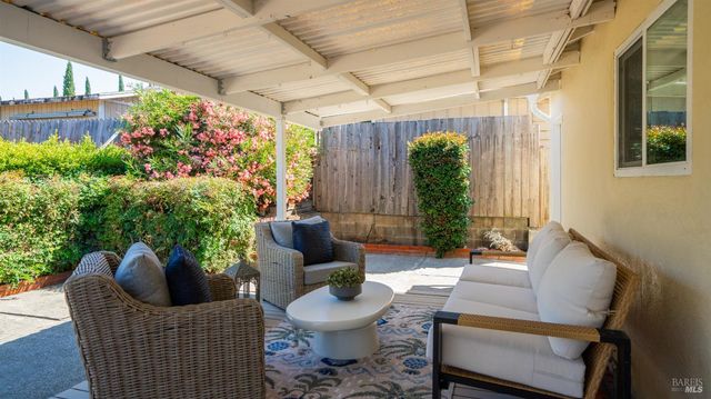 167 El Bonito Way, Benicia, CA 94510