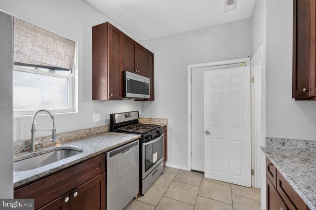 2804 RUSCOMBE LN, Baltimore, MD 21215